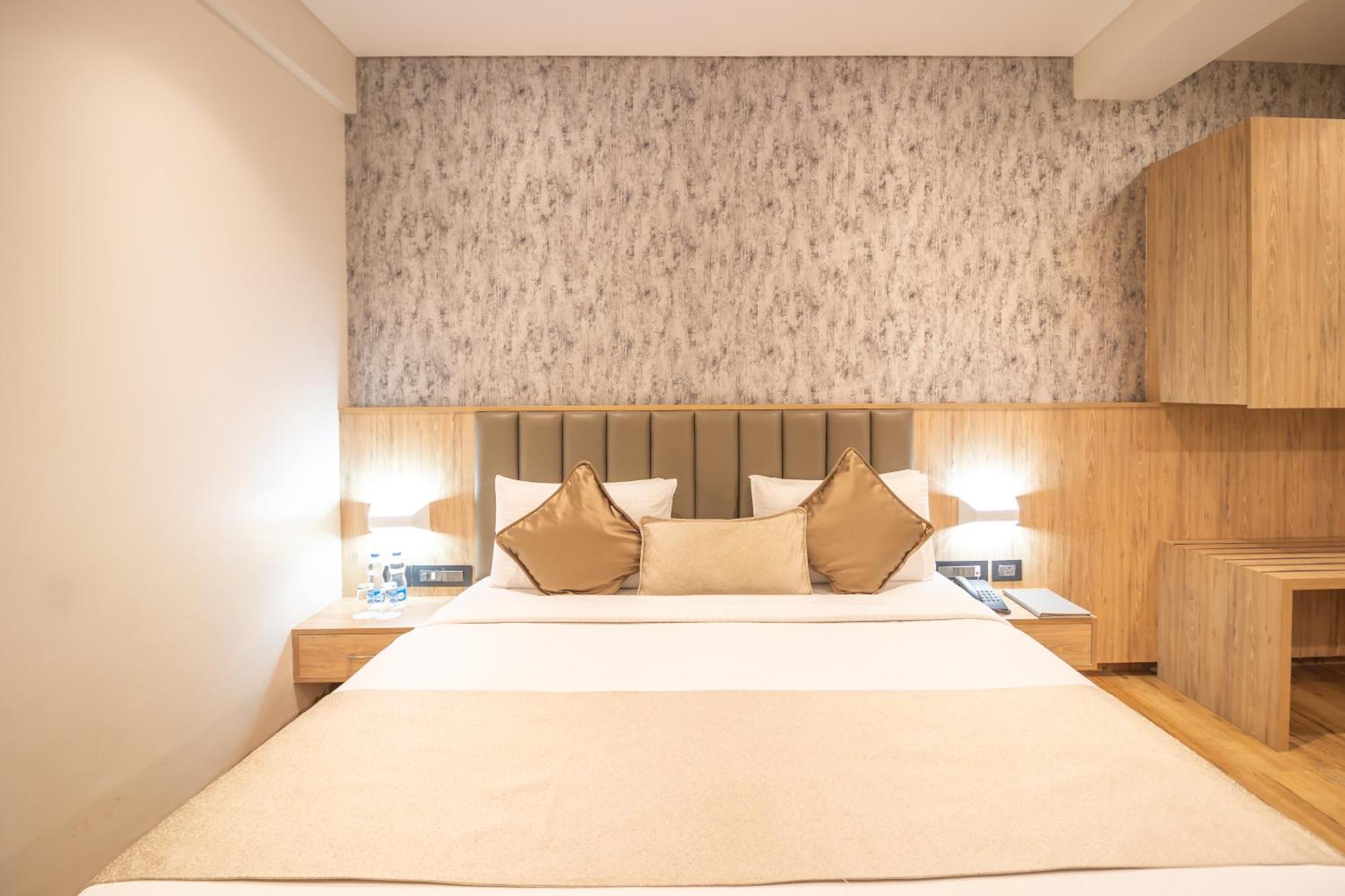 Hotel Celestiial , Candolim Εξωτερικό φωτογραφία